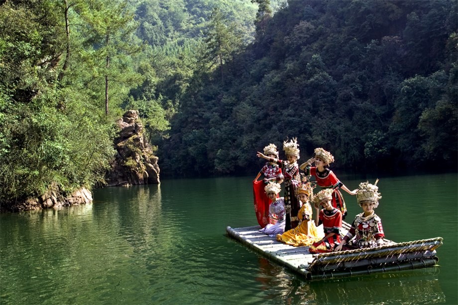 張家界、袁家界、天子山、黃龍洞/寶峰湖兩晚三日游